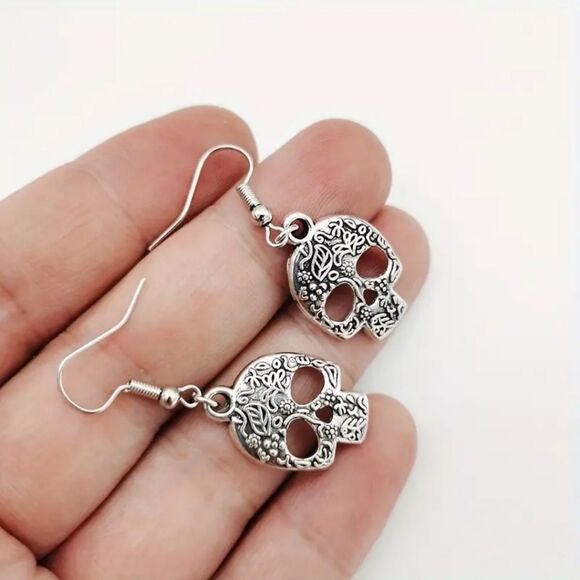 Minimalist sugar skull earrings dia de los muertos jewelry - Picture 3 of 5